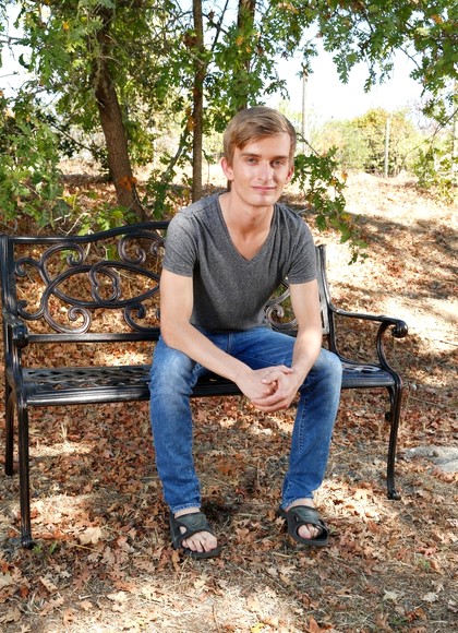 Kinky muscle man Arad Winwin fucking his skinny buddy Cody Blake on a bench in the park